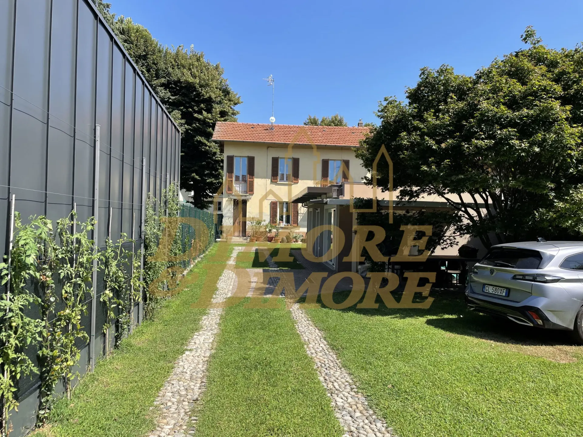 Immagine per Villa bifamiliare in vendita a Taino piazza Piero E Gaspare Pajetta 72