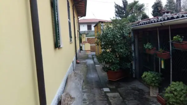 Terratetto corso 40, Luni