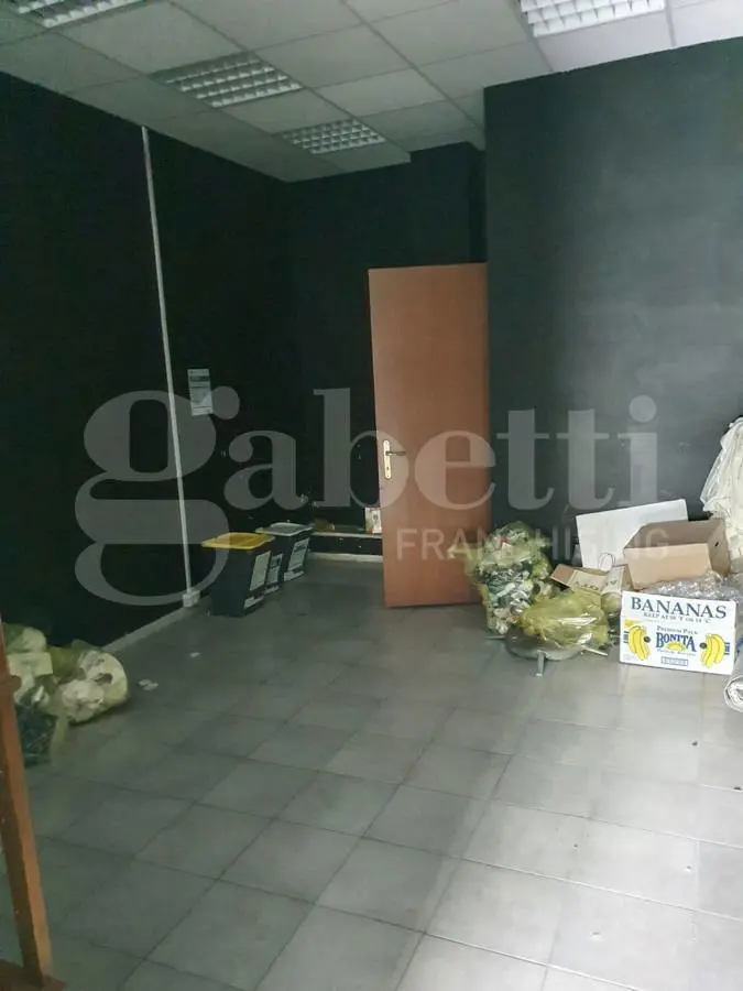 Immagine per Negozio in vendita a Ladispoli via Ancona 38