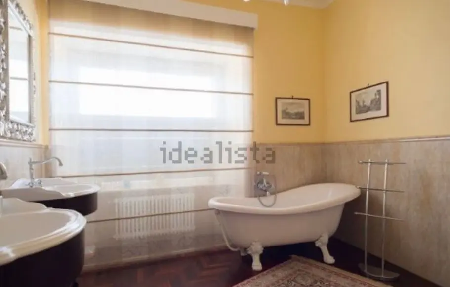 Immagine per Appartamento in Vendita a Napoli Via Orazio 53