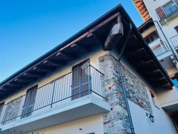 Villa via Umberto I 20, Lanzo Torinese