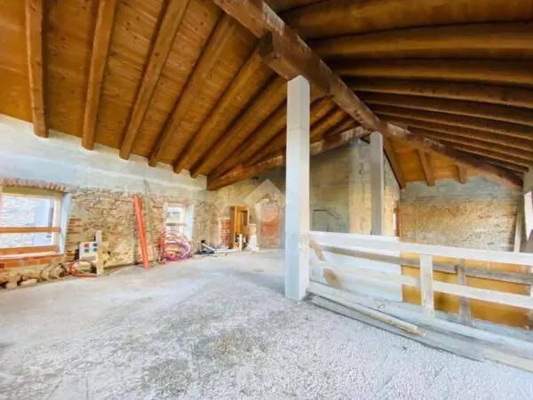 Villa via Umberto I 20, Lanzo Torinese