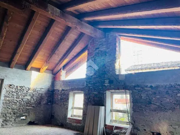 Villa via Umberto I 20, Lanzo Torinese