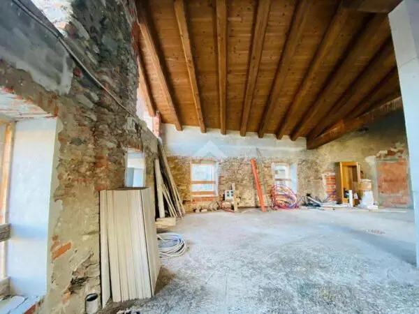Villa via Umberto I 20, Lanzo Torinese