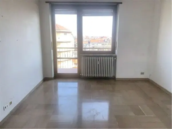 Appartamento corso Sebastopoli 213, Torino