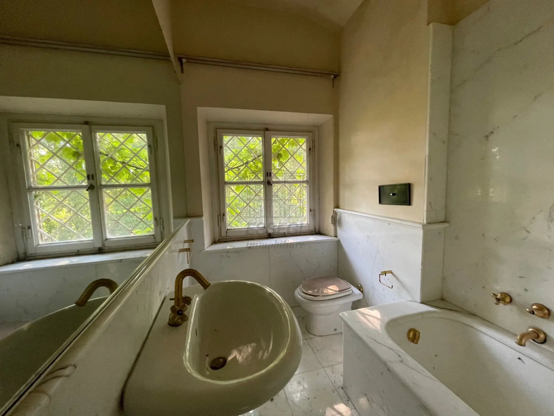 Immagine per Villa in vendita a Lucca via Vecchia Pesciatina In Gragnano