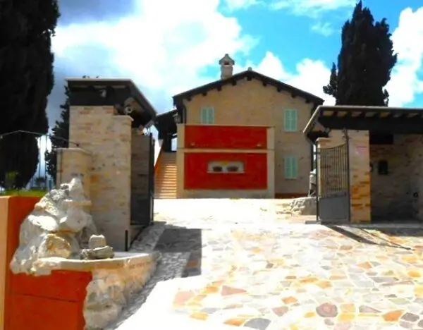 Villa Trifamiliare via Sp 17, Offida