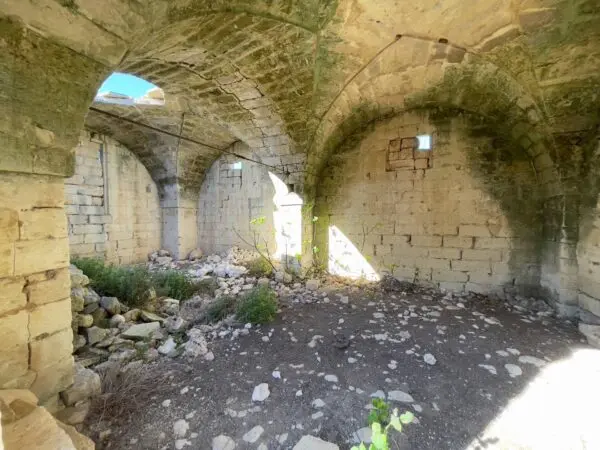 Rustico/Casale via Ardito Desio, Lecce