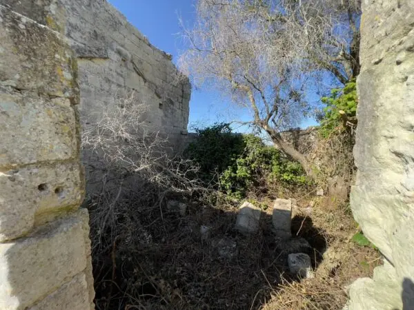 Rustico/Casale via Ardito Desio, Lecce