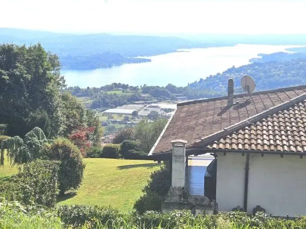 Villa Bifamiliare via Case Sparse, Nebbiuno