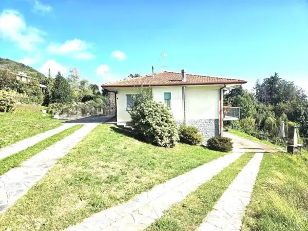 Villa Bifamiliare via Case Sparse, Nebbiuno