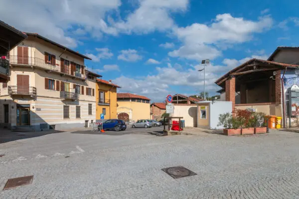 Locale Commerciale via Opera Pia Camerlo 4, Lombardore