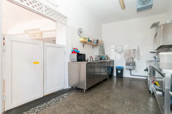 Locale Commerciale via Opera Pia Camerlo 4, Lombardore