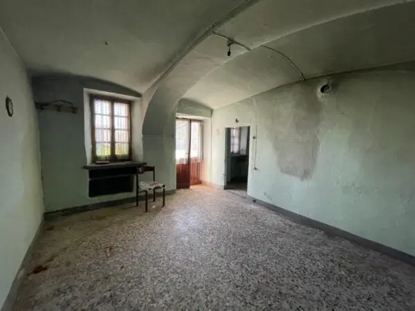 Villa Trifamiliare via Roma 15, Lusigliè