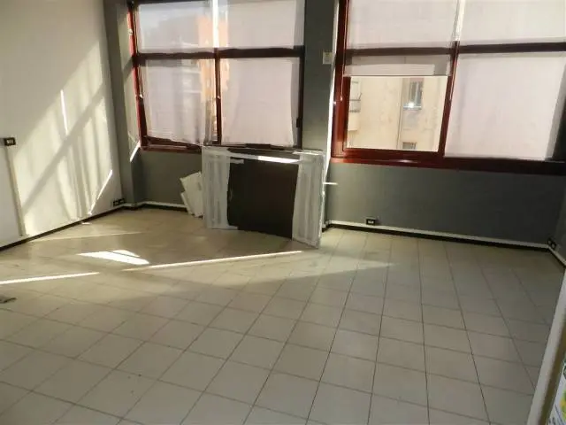 Immagine per Palazzo - Stabile in vendita a Roma via Degli Abeti 29