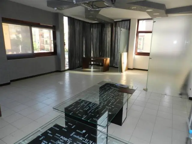Immagine per Palazzo - Stabile in vendita a Roma via Degli Abeti 29