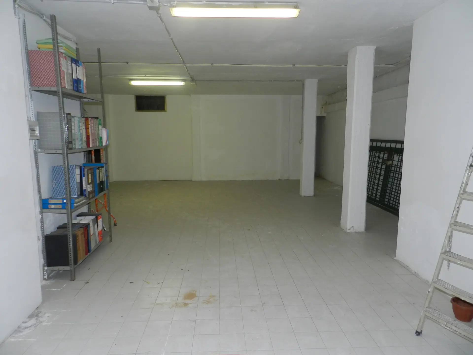 Immagine per Palazzo - Stabile in vendita a Roma via Degli Abeti 29