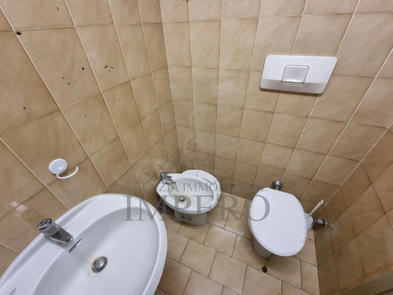 Immagine per Palazzo - Stabile in vendita a Sanremo via Giovanni Marsaglia 88