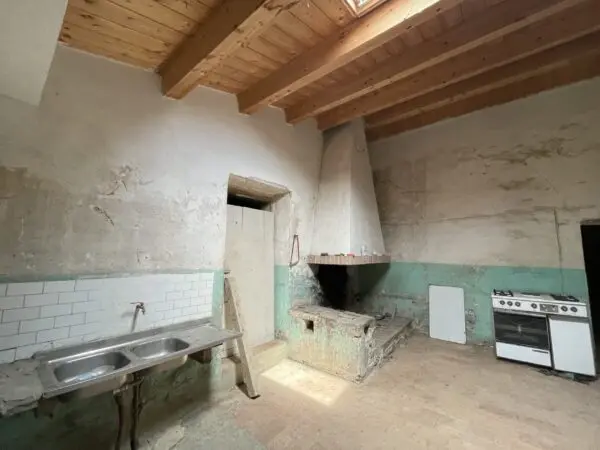 Rustico via Offagna, Ancona