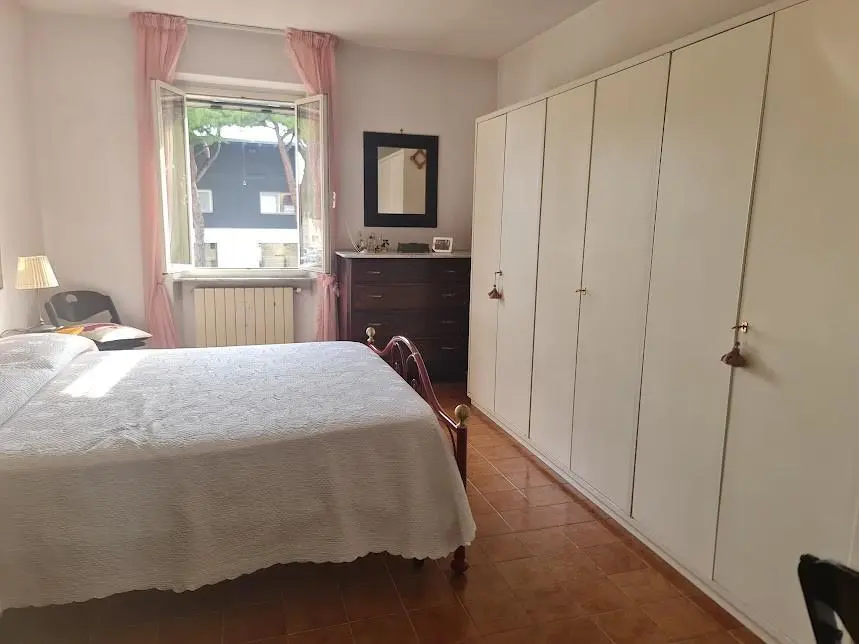 Immagine per casa semindipendente in vendita a Carrara viale Xx Settembre 173