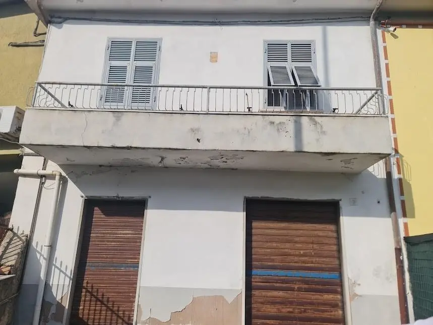 Immagine per casa semindipendente in vendita a Carrara viale Xx Settembre 173