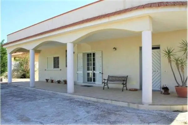 Villa via Cda Cozzo Tondo, Noto