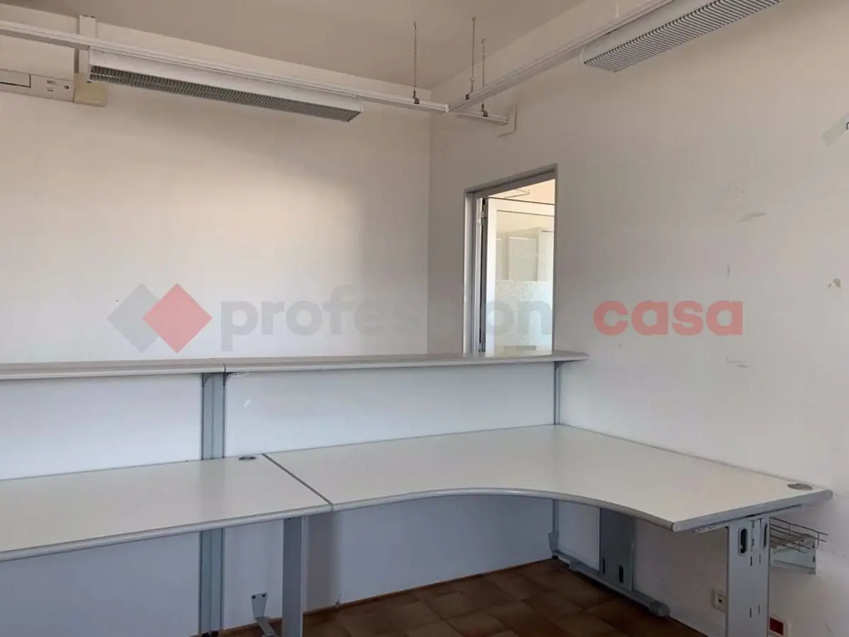 Immagine per Ufficio in affitto a Arezzo via Calamandrei