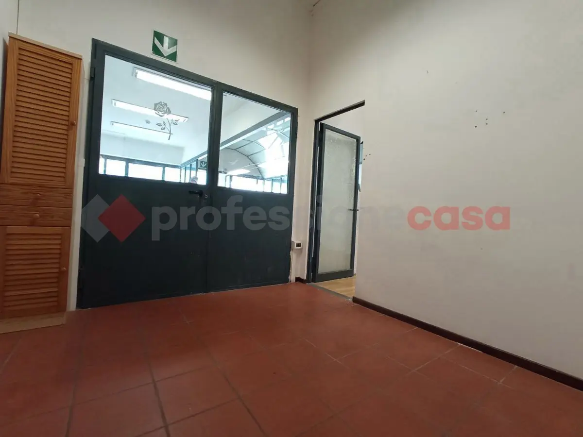 Immagine per Negozio in vendita a Arezzo via Alcide De Gasperi