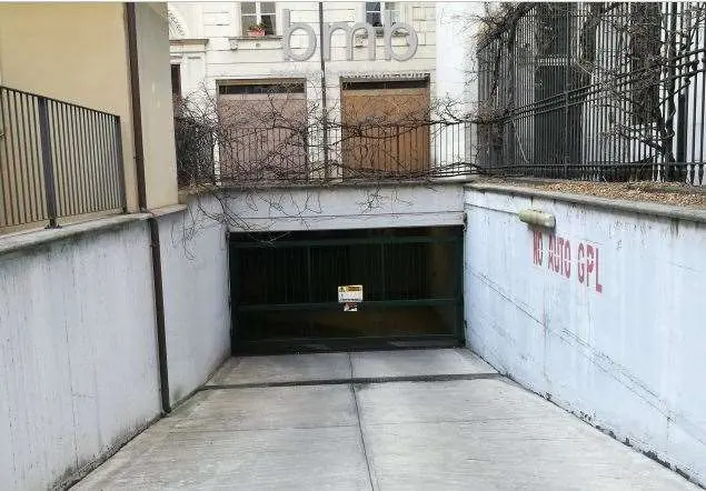 Immagine per Garage in vendita a Torino via Alfieri 18