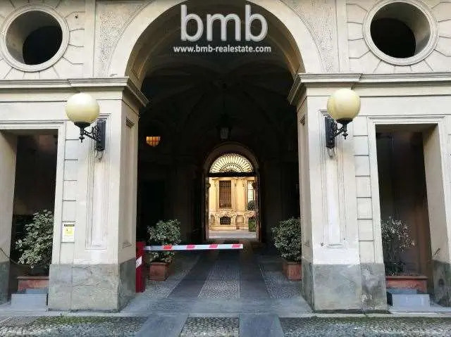 Immagine per Garage in vendita a Torino via Alfieri 18