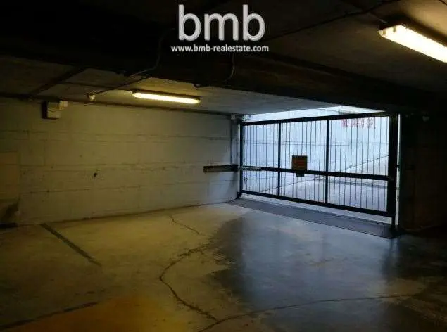 Immagine per Garage in vendita a Torino via Alfieri 18
