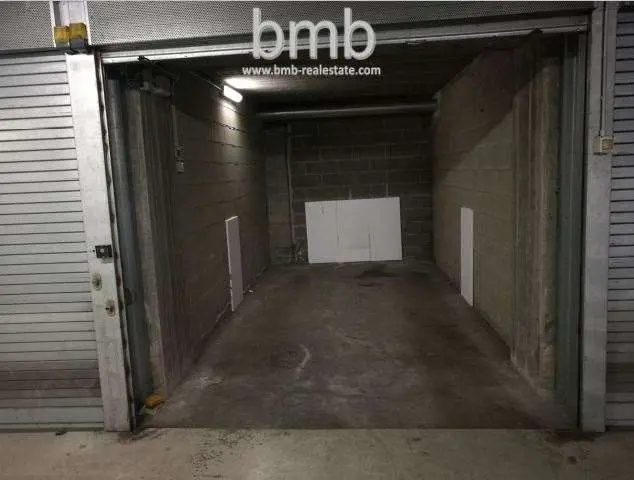 Immagine per Garage in vendita a Torino via Alfieri 18