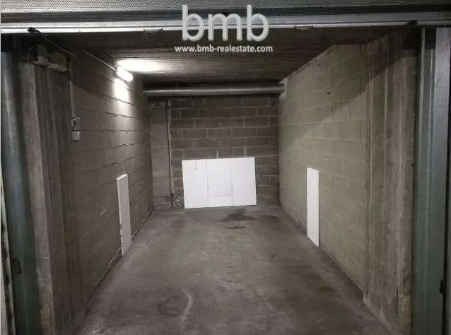 Immagine per Garage in vendita a Torino via Alfieri 18