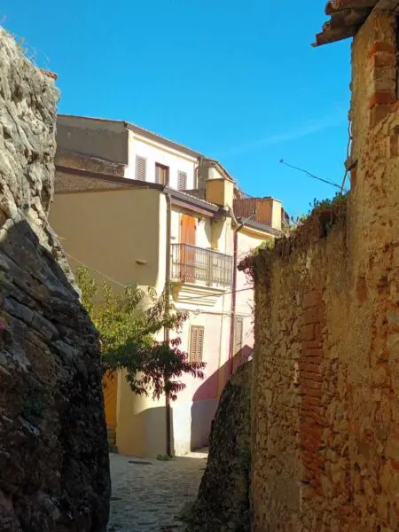 Villa via Dante, Bova
