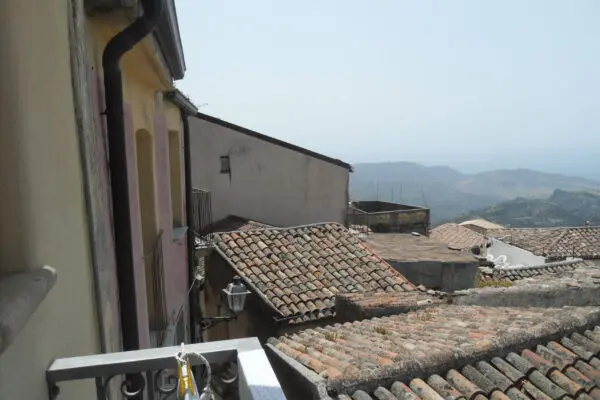 Villa via Dante, Bova