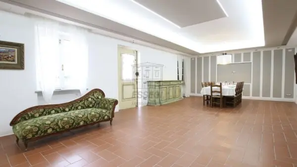 Casale via Colombini, Montecarlo