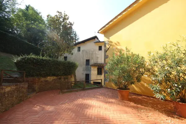 Azienda Agricola via Tofori, Capannori