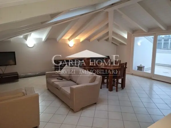 Appartamento via Mezzocolle, Desenzano Del Garda