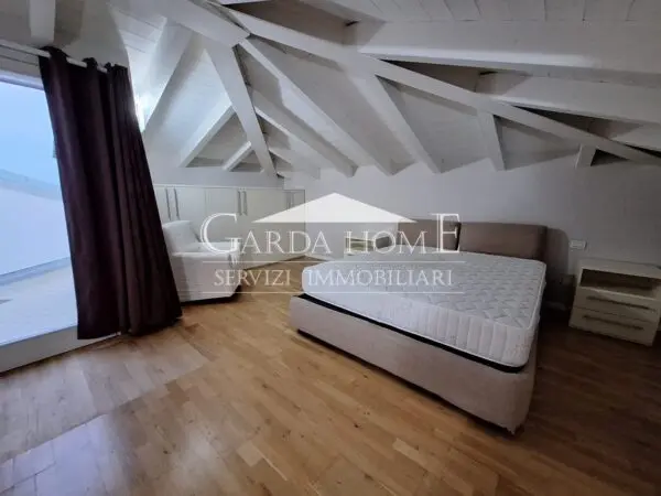 Appartamento via Mezzocolle, Desenzano Del Garda