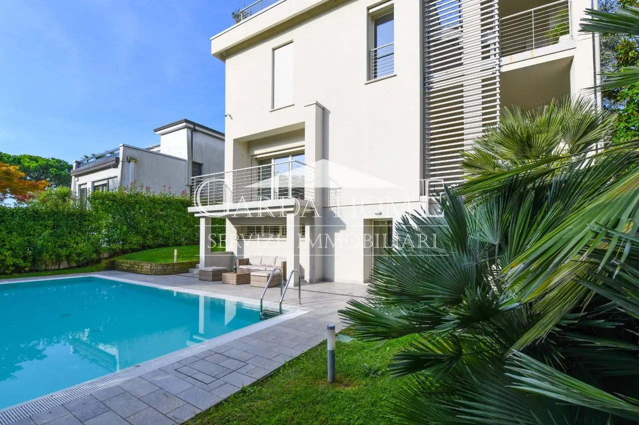 Immagine per Villa in vendita a Desenzano del Garda via Lungolago Cesare Battisti