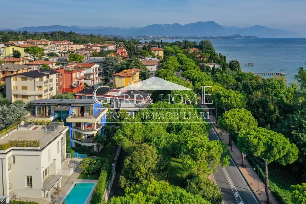 Immagine per Villa in vendita a Desenzano del Garda via Lungolago Cesare Battisti