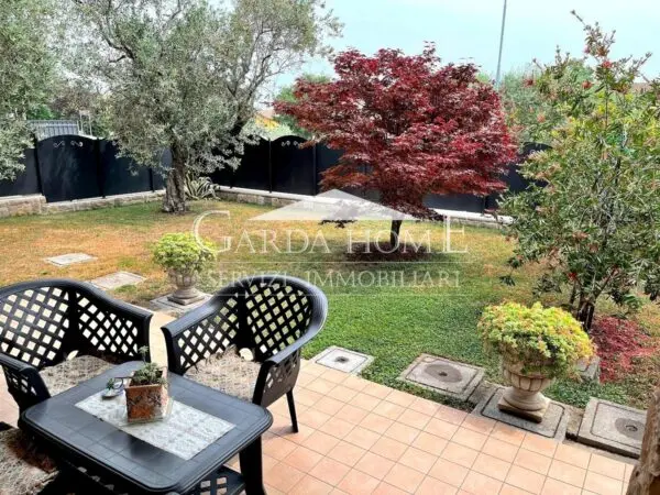 Immagine per Villetta a schiera in vendita a Desenzano del Garda via Vicina
