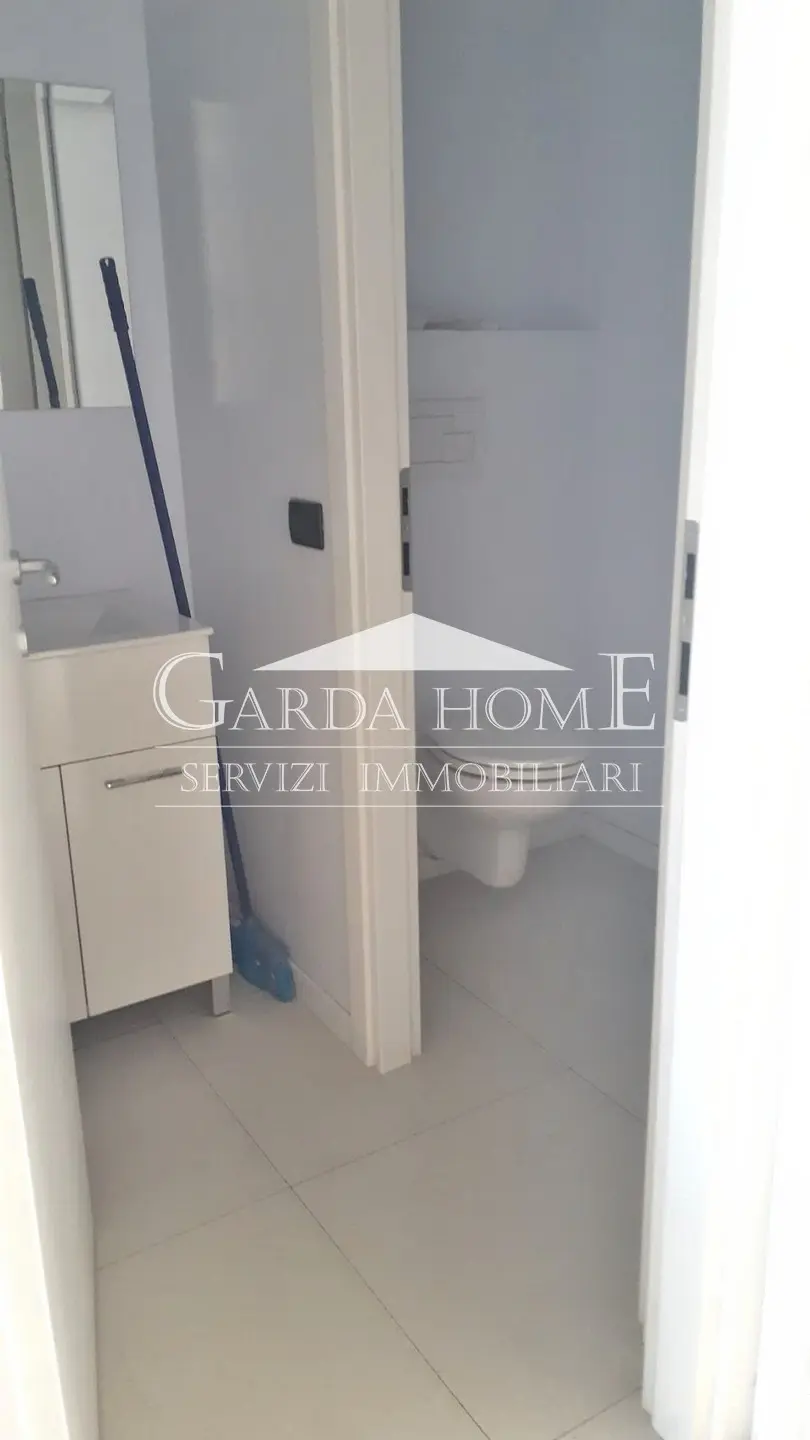 Immagine per Negozio in vendita a Desenzano del Garda piazza Per La Concordia