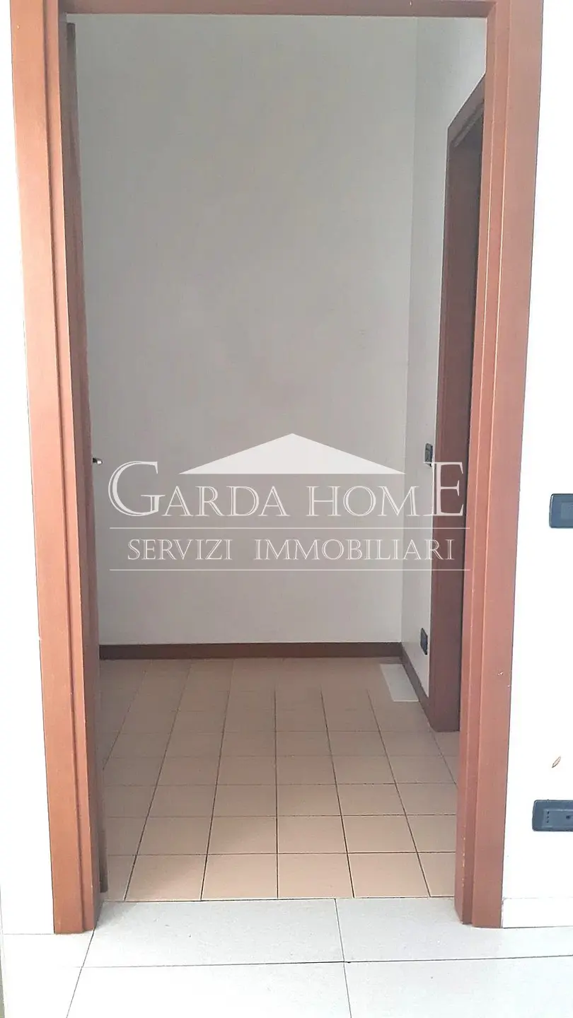 Immagine per Negozio in vendita a Desenzano del Garda piazza Per La Concordia