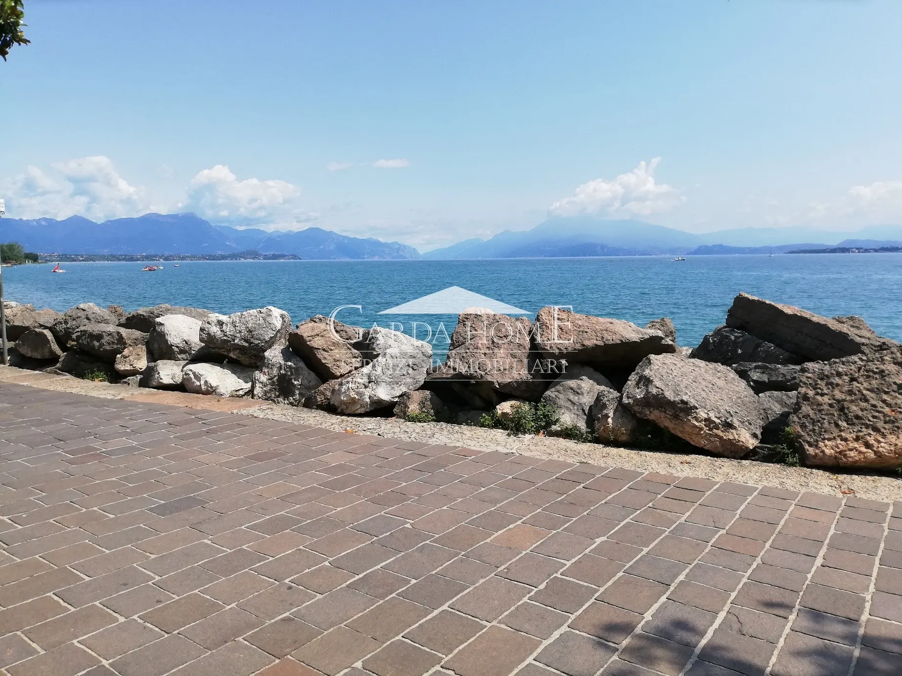 Immagine per Appartamento in vendita a Desenzano del Garda via Lorenzini