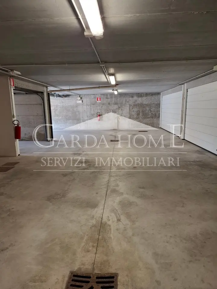 Immagine per Box auto in affitto a Desenzano del Garda viale Marconi