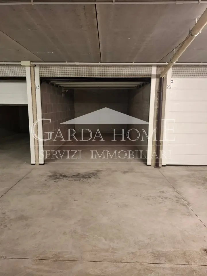 Immagine per Box auto in affitto a Desenzano del Garda viale Marconi