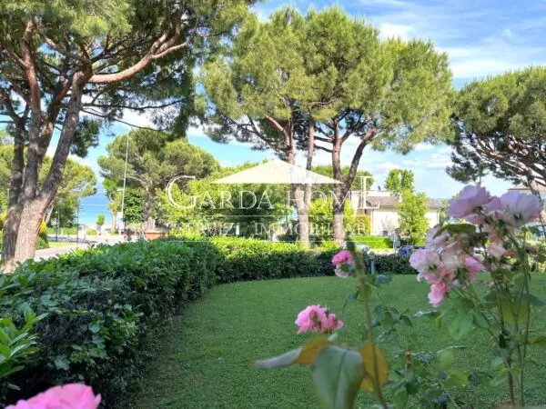 Appartamento via Lungolago Cesare Battisti, Desenzano Del Garda