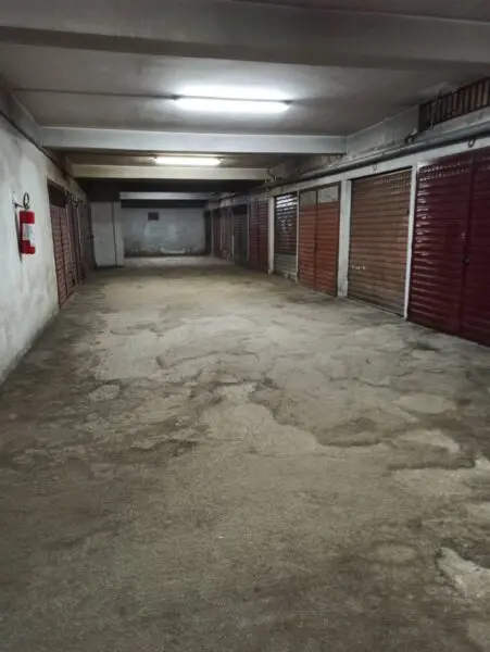 Box / Posto Auto piazza Terme, Canosa Di Puglia