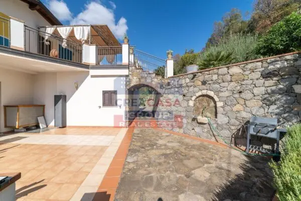 Villa C.da Cupparo, Graniti
